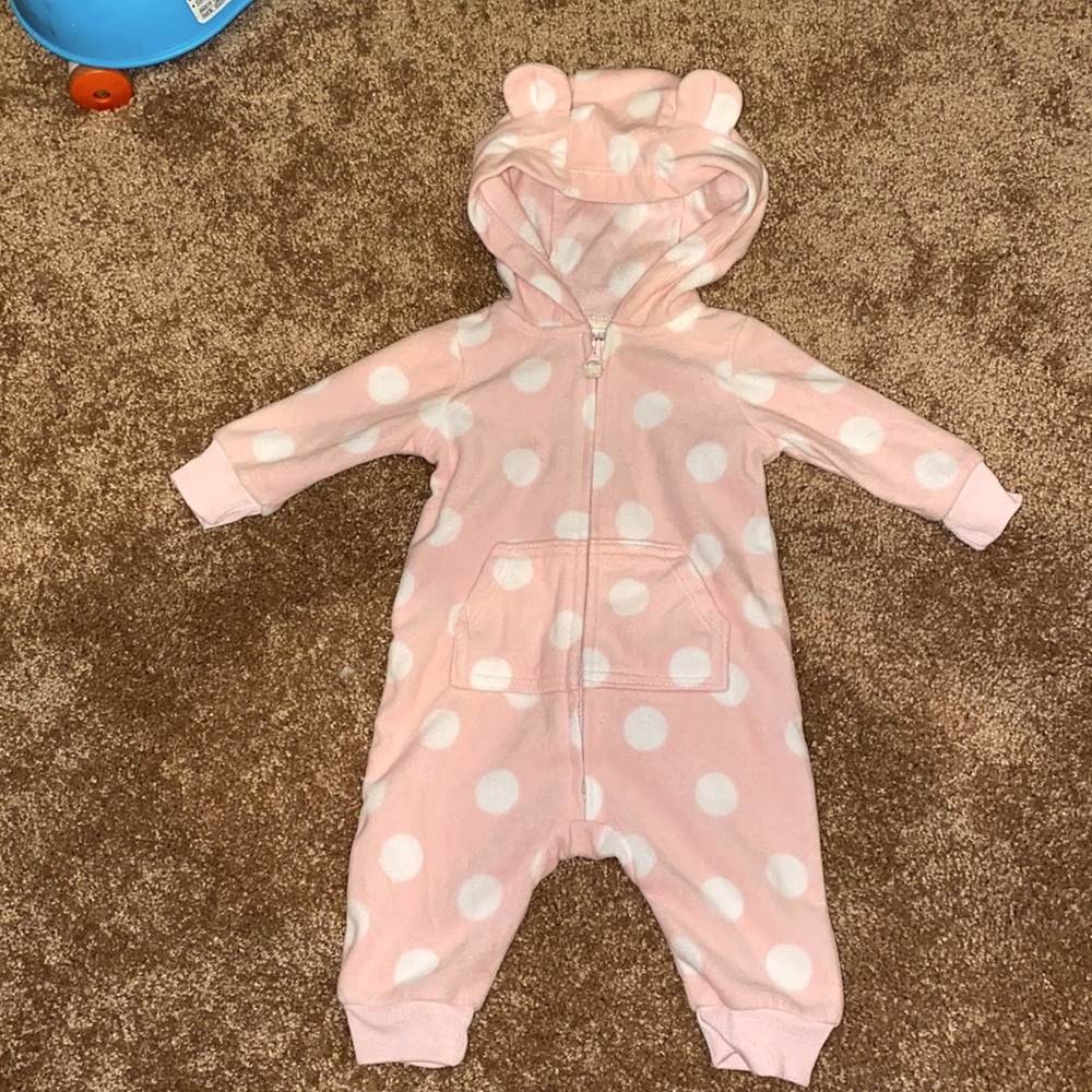 Pink polka dot outfit with open foot